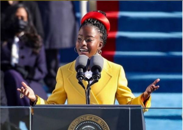 Αμάντα Γκόρμαν : Πορτρέτο της νεαρής ποιήτριας στη συλλογή του Χάρβαρντ