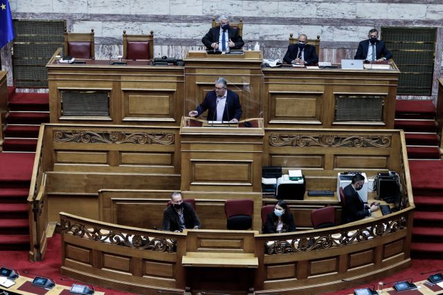 Η οργή Κουτσούμπα κατά Λαζαρίδη για τον Βελουχιώτη και η απάντηση Μητσοτάκη