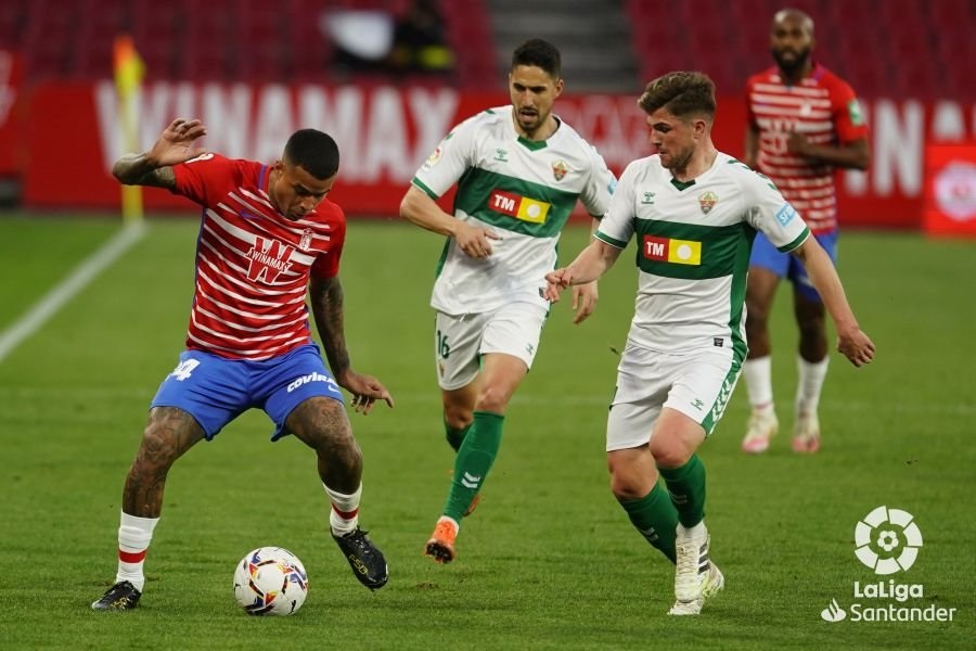 Βλέπει Ευρώπη η Γρανάδα (2-1)