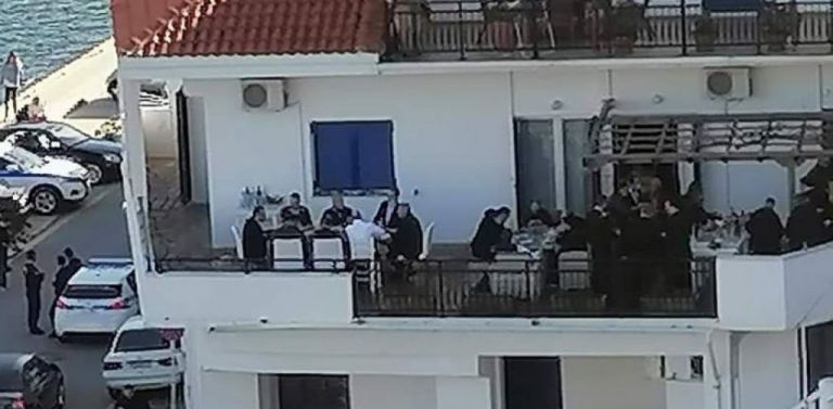 Επίθεση από ΣΥΡΙΖΑ στον Κ. Μητσοτάκη για το τραπέζι στην Ικαρία