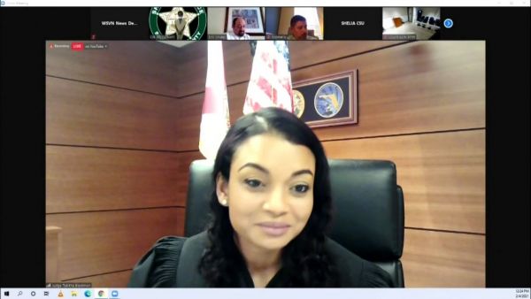 «Γύπας» κατηγορούμενος την έπεσε στην δικαστή την ώρα της δίκης