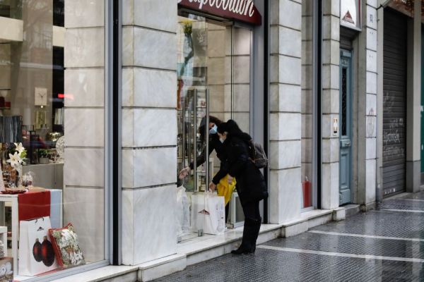 Παπαθανάσης στο MEGA: Επιδίωξη της κυβέρνησης είναι να ανοίξουν όλα τα φυσικά καταστήματα