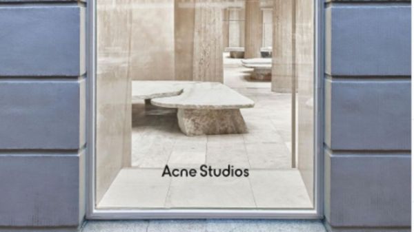 Το νέο κατάστημα Acne Studios στην Στοκχόλμη ενώνει το μάρμαρο με ένα… σύνδρομο