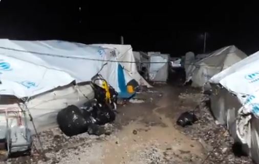 Αντιμέτωποι με λάσπη και βροχή για ακόμη μια φορά οι πρόσφυγες