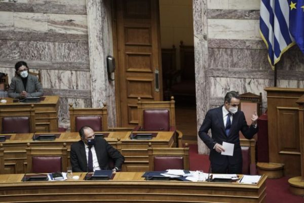 Μητσοτάκης : Ο Τσίπρας δεν μπορεί να πάρει αποστάσεις από Πολάκη και Βαξεβάνη