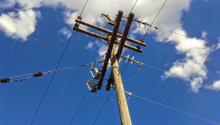 Ρεύμα : Επανασύνδεση ηλεκτρικού ρεύματος για 1500 ευάλωτα νοικοκυριά