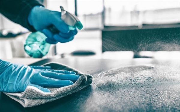 Έρευνα : Σε ποιες επιφάνειες επιβιώνει λιγότερο ο κοροναϊός