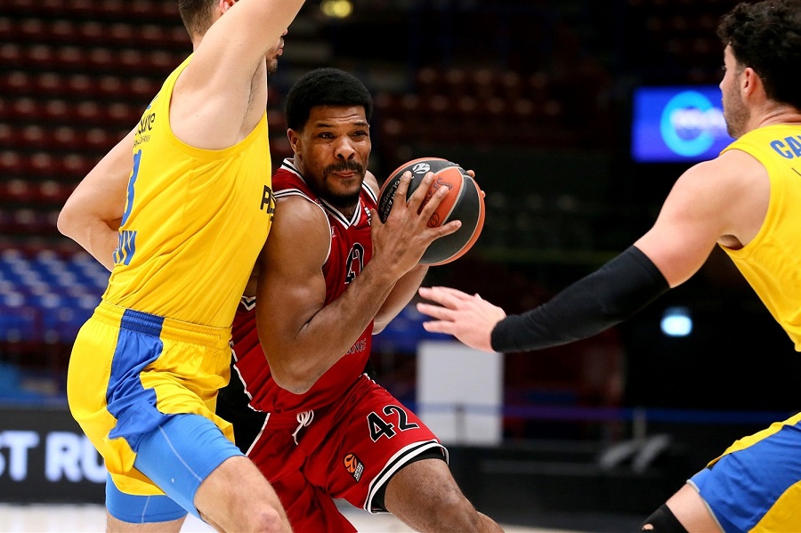 Περίπατος της Αρμάνι (87-68)