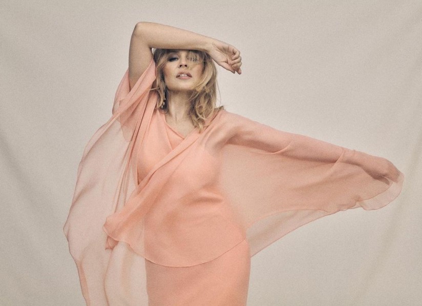 Κάιλι Μινόγκ : Αρραβωνιάστηκε με τον Πολ Σόλομονς;