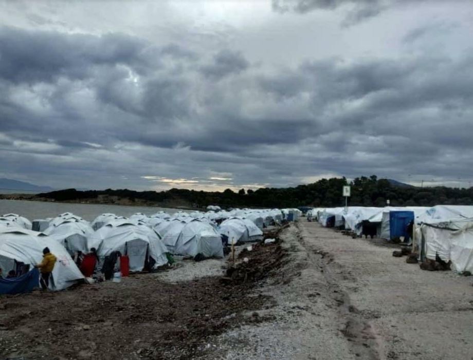 Στην «κατάψυξη» οι πρόσφυγες στη Λέσβο – Δύσκολες συνθήκες διαβίωσης στο ΚΥΤ του Μαυροβουνίου