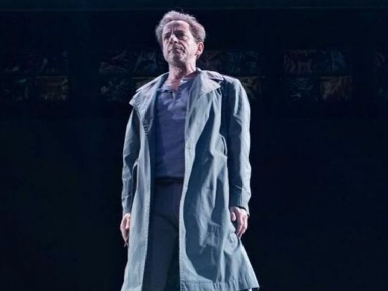 Δημήτρης Λιγνάδης : Το μαχαίρωμα ήταν από πρώην σύντροφό του – Νέα μαρτυρία από φοιτήτριά του