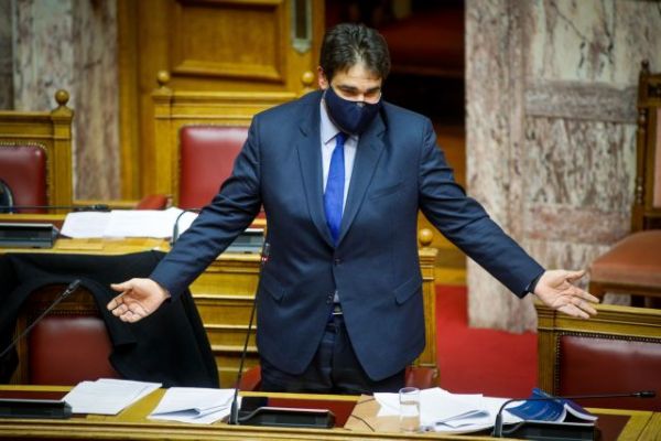 Λιβάνιος : Η φωτογραφία του Τσίπρα στο κότερο προβλήθηκε στην ΕΡΤ ;