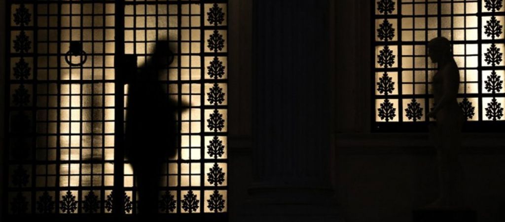 Οι πολιτικοί να μάθουν να διαβάζουν τα «υπόγεια ρεύματα» της κοινωνίας