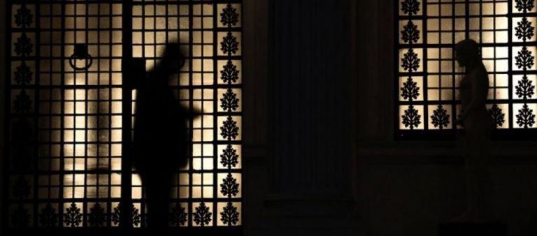 Οι πολιτικοί να μάθουν να διαβάζουν τα «υπόγεια ρεύματα» της κοινωνίας