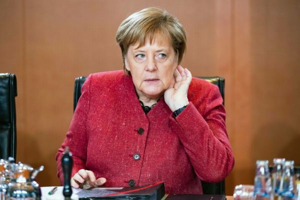 Γερμανία : Ο κοροναϊός έπληξε… και τη Χριστιανική Ενωση της Μέρκελ