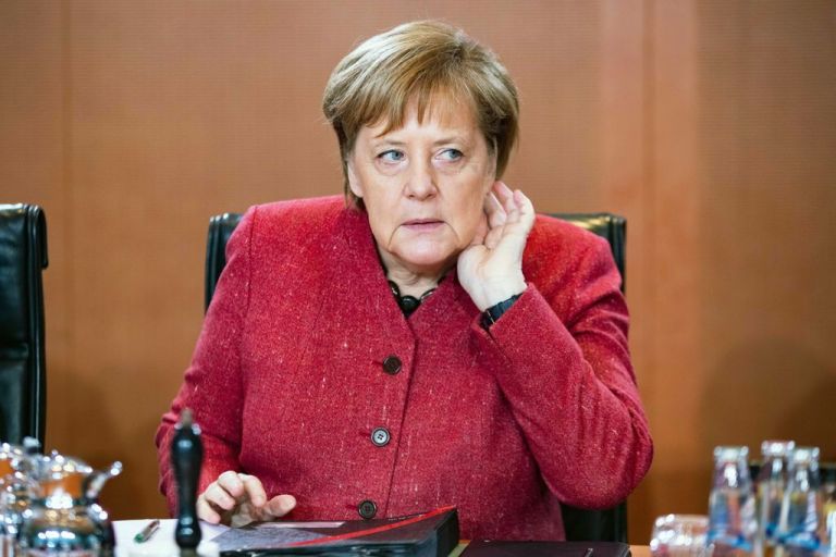 Γερμανία : Ο κοροναϊός έπληξε… και τη Χριστιανική Ενωση της Μέρκελ