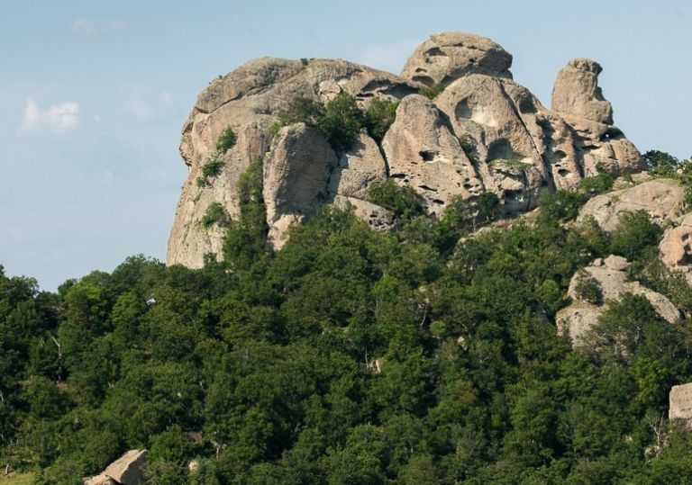 Θρακικά Μετέωρα : Η άγρια ομορφιά της Ροδόπης