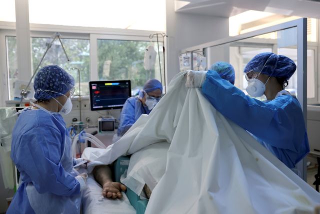 ΠΟΕΔΗΝ : Μόλις 9 κενές ΜΕΘ στην Αττική – «Πόλεμος» στα εφημερεύοντα νοσοκομεία