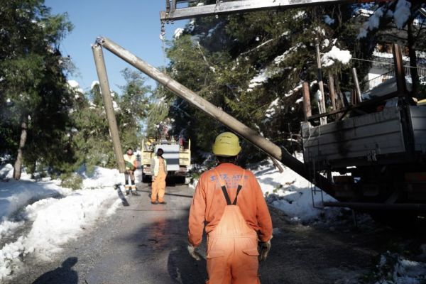 Πού πάνε τα …καλώδια του ηλεκτρικού ρεύματος;