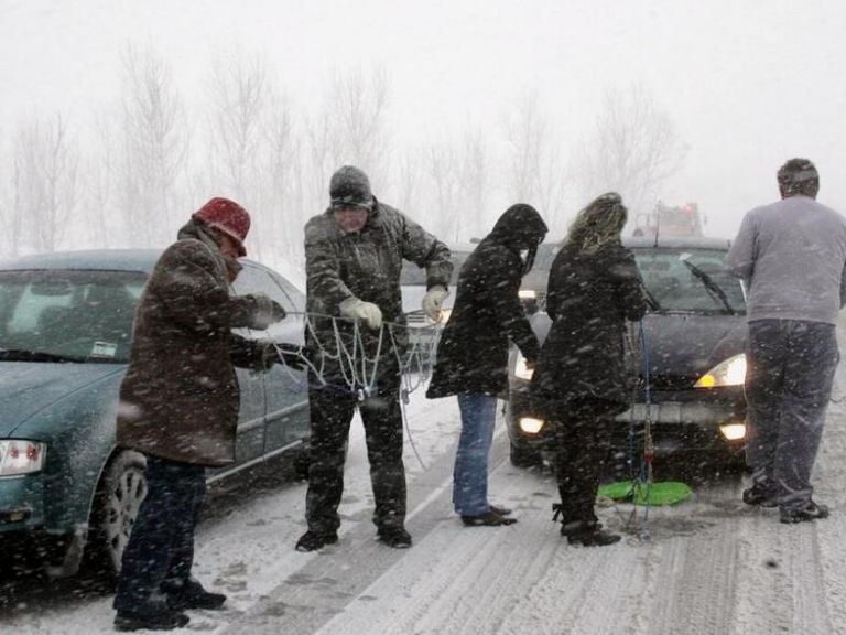 Μήδεια : Πολλά προβλήματα σε Θεσσαλία και Πελοπόννησο – Πού χρειάζονται αντιολισθητικές αλυσίδες