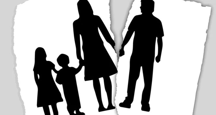 Αλλαγές στο οικογενειακό δίκαιο φέρνει η «συνεπιμέλεια τέκνων» μετά το διαζύγιο