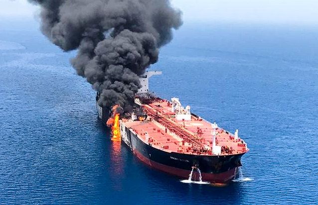 «Μυστηριώδης» έκρηξη σε πλοίο ισραηλινών συμφερόντων στον Κόλπο του Ομάν