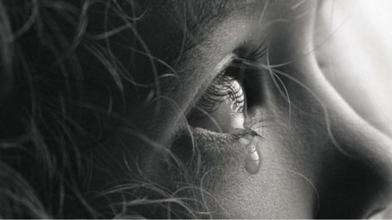 Για τη σωματεμπορία παιδιών θα μιλήσουμε; Με τους παιδεραστές θα ασχοληθούμε;