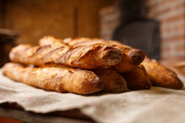 Kora Bakery: Αξίζει τα εύσημα ο φούρνος για τον οποίο κάνουν ουρές;