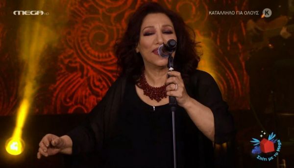 Σπίτι με το MEGA: Συγκινητική η Ελένη Βιτάλη με επιτυχίες που άντεξαν στο χρόνο