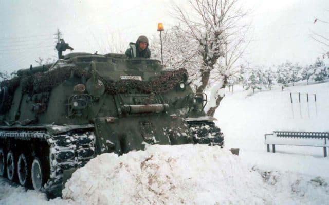 ΔΕΔΔΗΕ : Μπαίνει και ο στρατός στη μάχη αποκατάστασης των βλαβών του δικτύου ηλεκτροδότησης