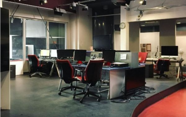 Νέα καταγγελία από τέσσερις γυναίκες «καίει» γνωστό δημοσιογράφο