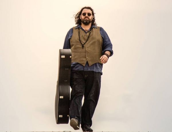 Κύριλλος Ρούσσος: «Ένιωθα τον πατέρα μου πάνω από τον ώμο μου»