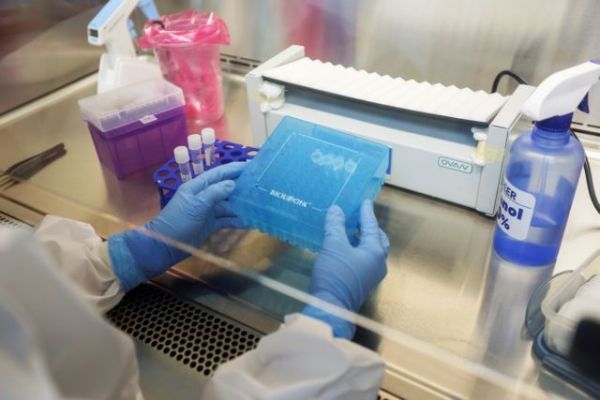 Η περιοδοντική νόσος είναι επιβαρυντικός παράγοντας για τον κοροναϊό