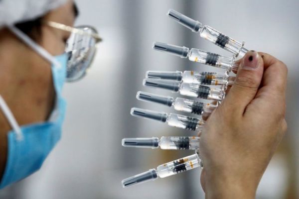 Κίνα : Πήρε το πράσινο φως για γενική χρήση το εμβόλιο της Sinovac Biotech κατά του κοροναϊού