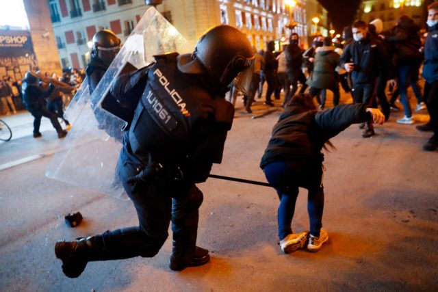 Ισπανία : Συγκρούσεις μεταξύ αστυνομίας και διαδηλωτών