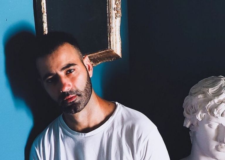 Νικόλας Στραβοπόδης: Το «δεξί χέρι» του Λιγνάδη που ο Άνθης καταγγέλλει για βιασμό