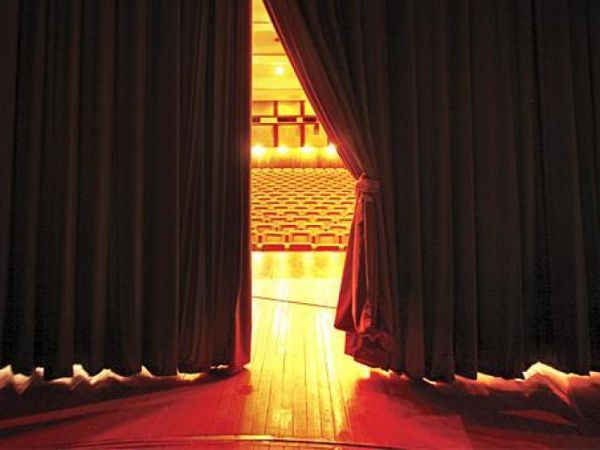 «Θέατρο με ανοιχτές κουΐντες μετά από πολλά χρόνια…»