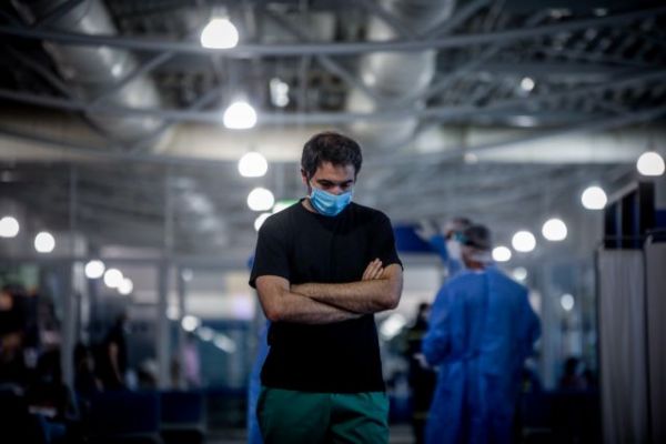 Οι 16 φυλές του κοροναϊού: Από τους αρνητές στους «πολεμιστές»