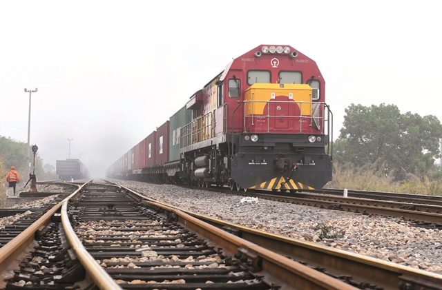 ΤΡΑΙΝΟΣΕ : Ζημιές σε τρένο από πτώση δέντρου - Πολλά προβλήματα στη λειτουργία του σιδηροδρομικού δικτύου