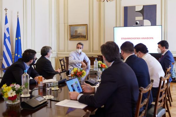 Κοροναϊός : Το παρασκήνιο της απόφασης για καθολικό lockdown στην Αττική – Οι δραματικοί τόνοι Τσιόδρα