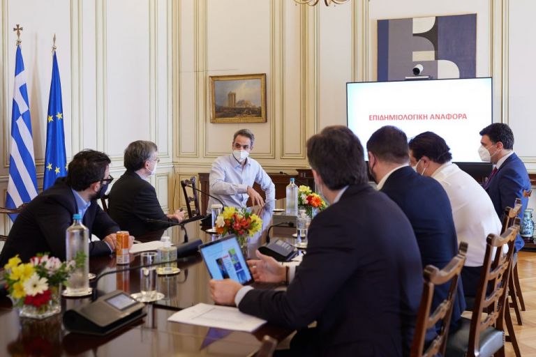 Κοροναϊός : Το παρασκήνιο της απόφασης για καθολικό lockdown στην Αττική – Οι δραματικοί τόνοι Τσιόδρα