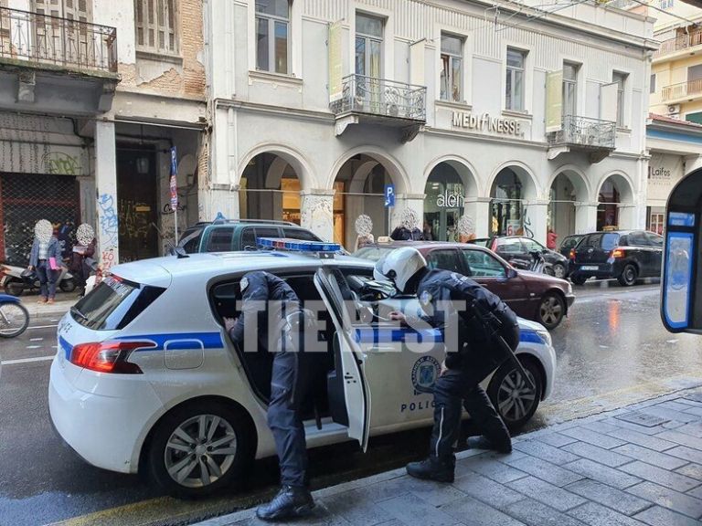 Εισβολή αντιεξουσιαστών στη ΝΟΔΕ Πάτρας για τον Κουφοντίνα – 9 προσαγωγές – Σκληρή απάντηση της ΝΔ