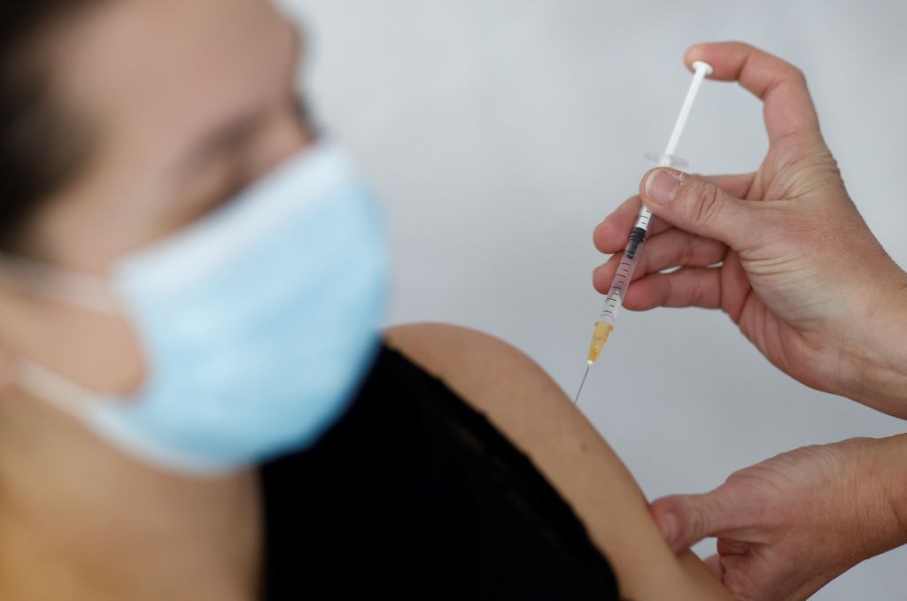 BFMTV : Αυτές οι χώρες στηρίζουν την ελληνική πρόταση για το πιστοποιητικό εμβολιασμού