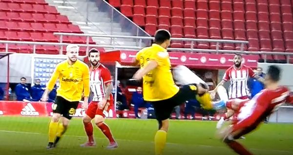 Το πέναλτι που δεν έδωσαν Σιδηρόπουλος, VAR στον Χασάν