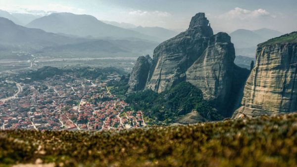 Μετέωρα : Τα μυστηριώδη μονοπάτια των μοναχών
