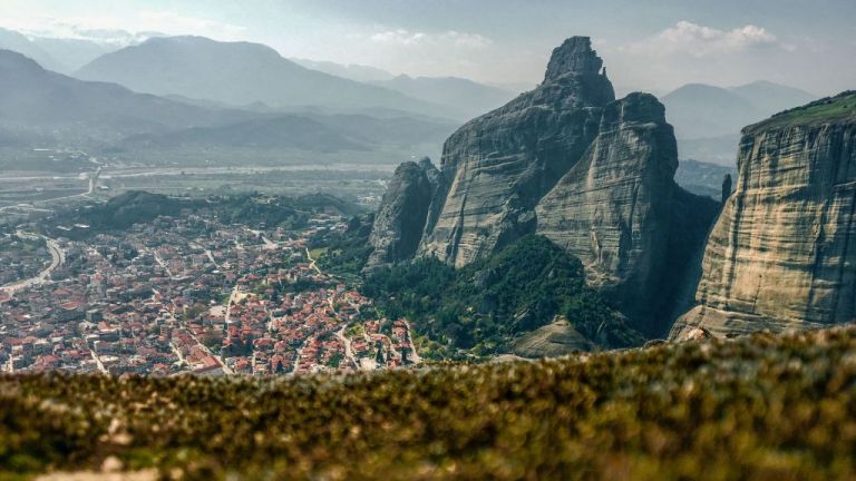 Μετέωρα : Τα μυστηριώδη μονοπάτια των μοναχών