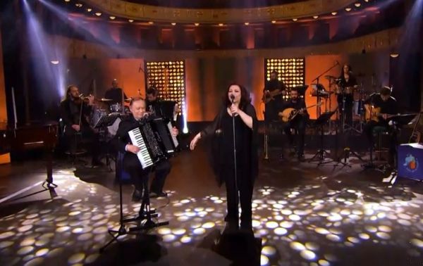 «Ταχεία» και άλλες σπουδαίες συνθέσεις του Τάκη Σούκα από την Ελένη Βιτάλη