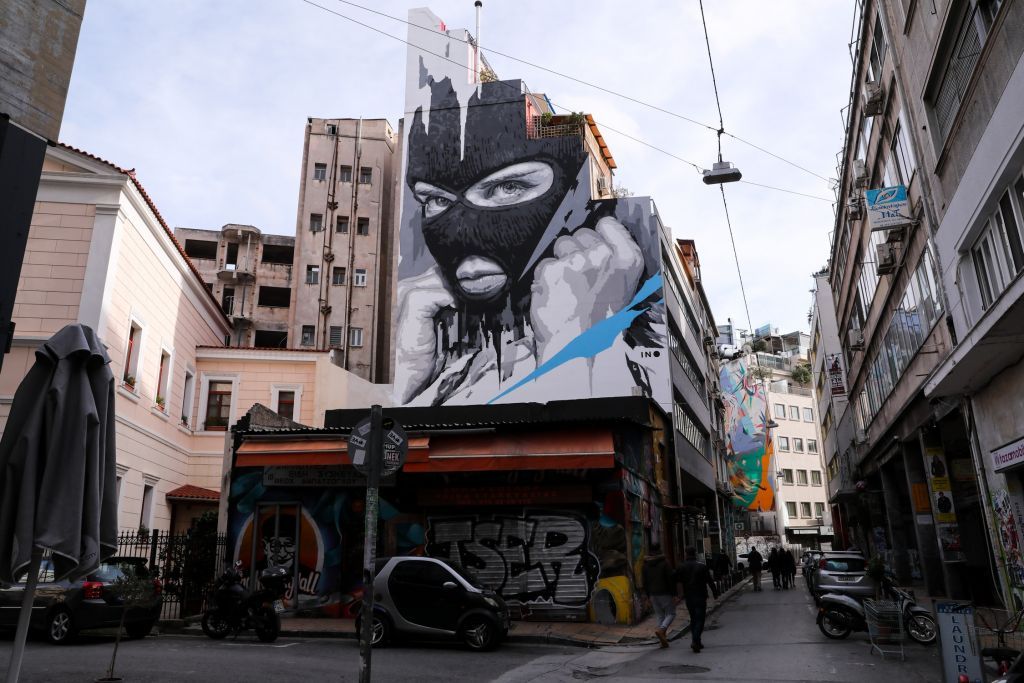 Τσικνοπέμπτη, Καθαρά Δευτέρα και στο βάθος… Πάσχα – Πώς θα μας βρουν τα lockdown, τι λένε οι ειδικοί