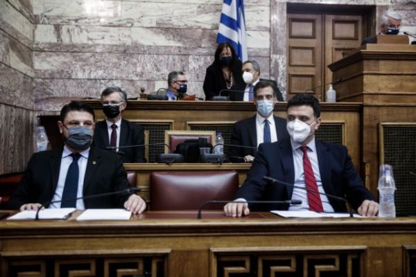 Κικίλιας : Τα εμβολιαστικά κέντρα θ’ ανοίγουν ανάλογα με τα εμβόλια που θα έχουμε