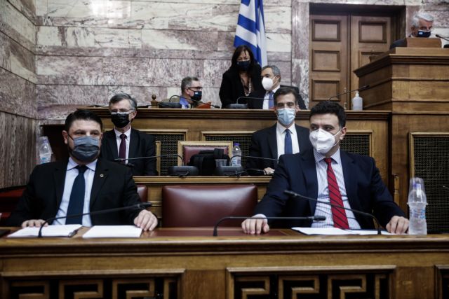 Κικίλιας : Τα εμβολιαστικά κέντρα θ’ ανοίγουν ανάλογα με τα εμβόλια που θα έχουμε